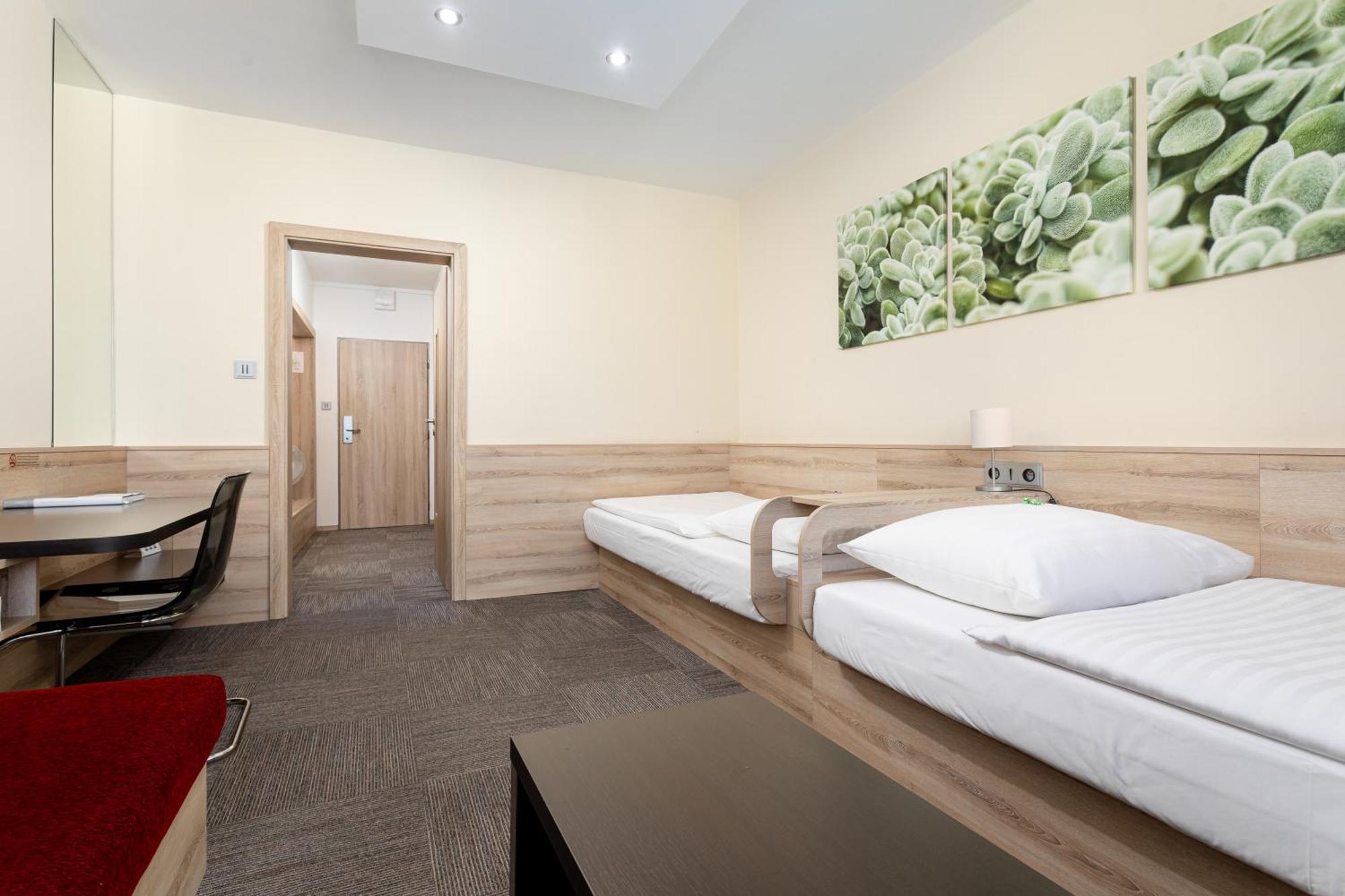 Hotel Koruna Όπαβα Εξωτερικό φωτογραφία