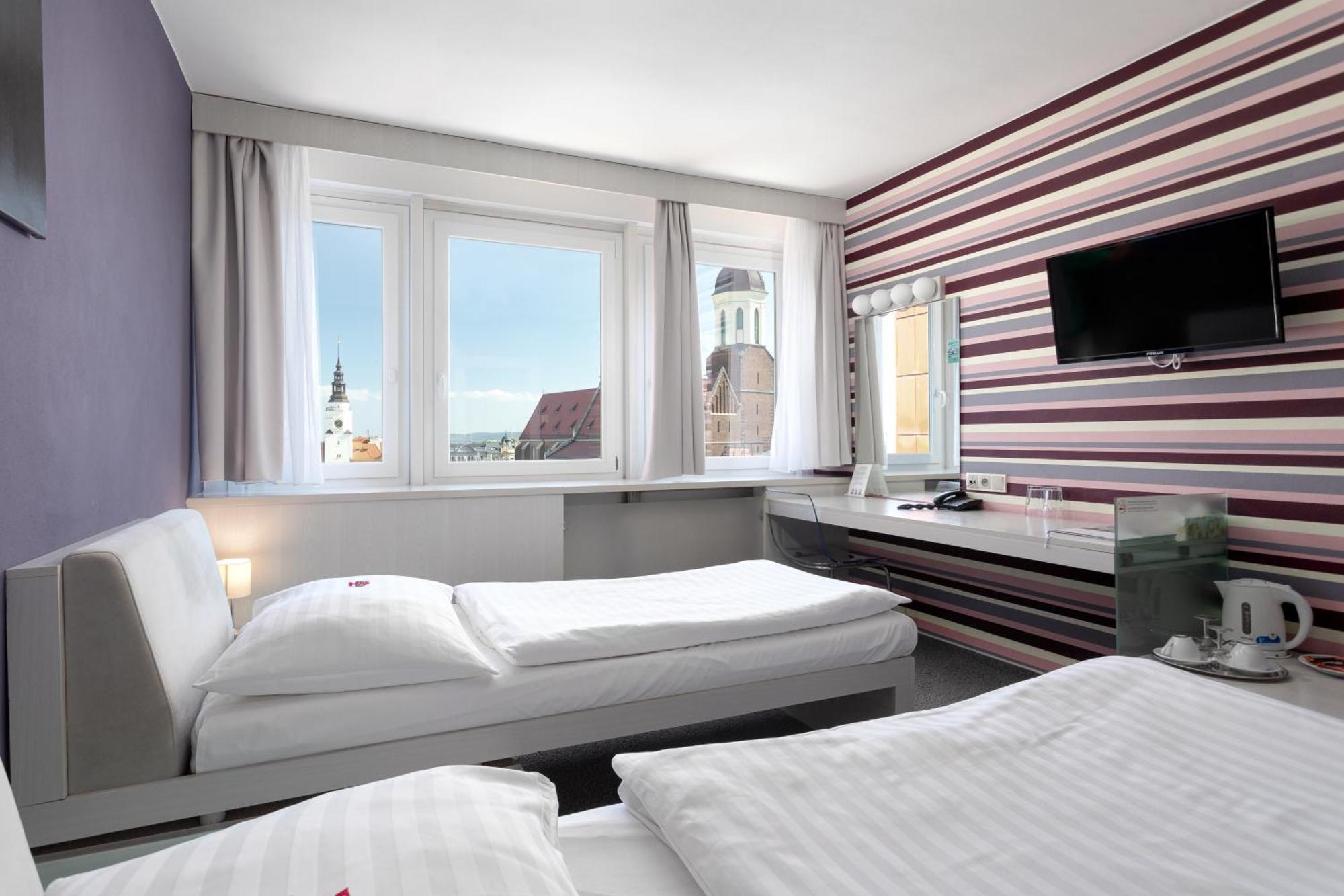 Hotel Koruna Όπαβα Εξωτερικό φωτογραφία