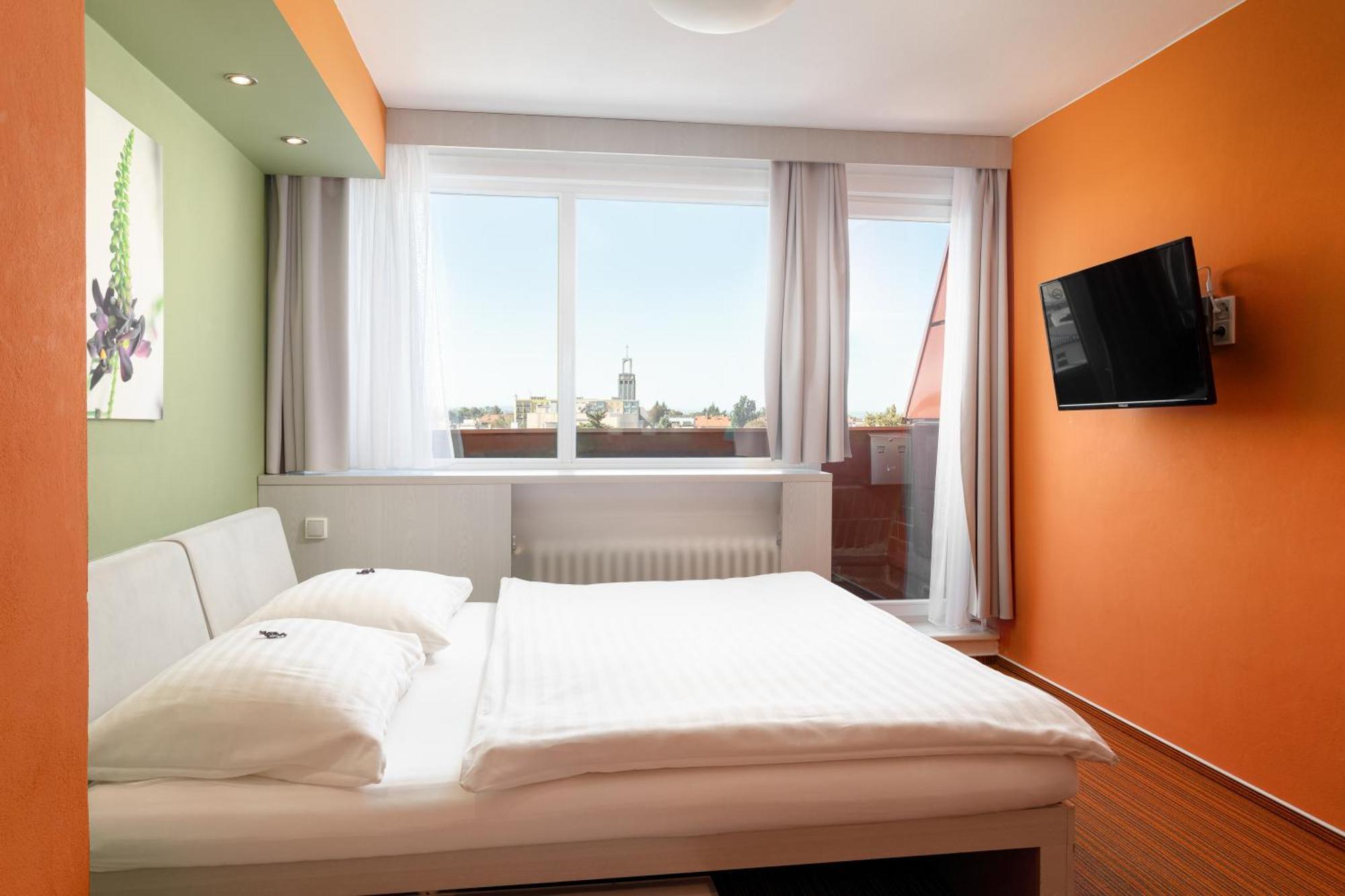 Hotel Koruna Όπαβα Εξωτερικό φωτογραφία